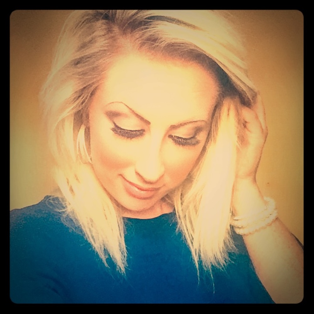 Meet your Posher, April
